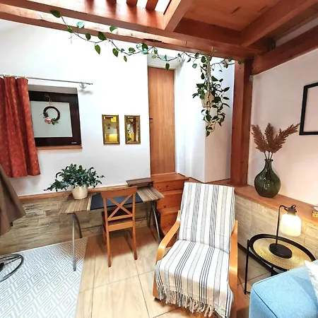 דירה Frida Old Town With Private Parking