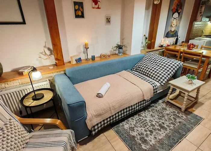 Frida Old Town With Private Parking Кошице