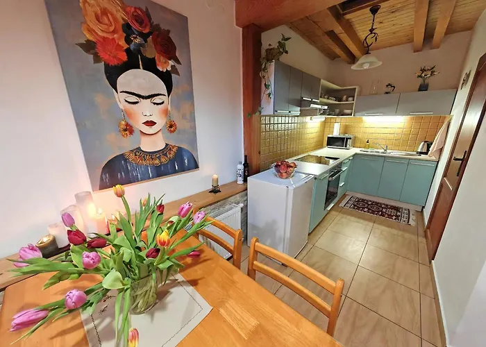 Frida Old Town With Private Parking Апартаменты